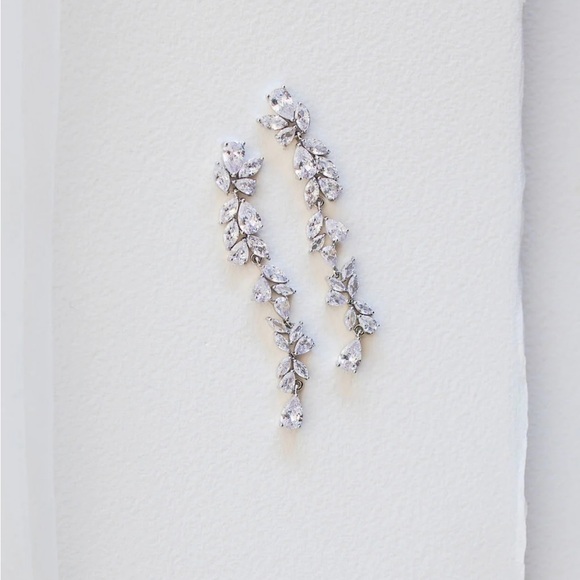 Jay Kay Braids and Bridal The Ritz Earrings - Picture 3 of 5